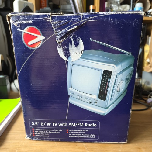 Portable black white tv - 5.5",