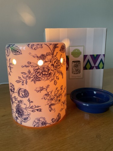 Scentsy vintage floral - scentsy, full