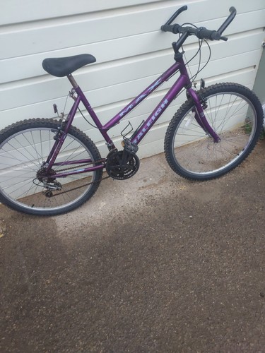 Woman mountain bike - mountain,