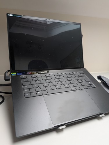 Razer blade gaming laptop - blade,