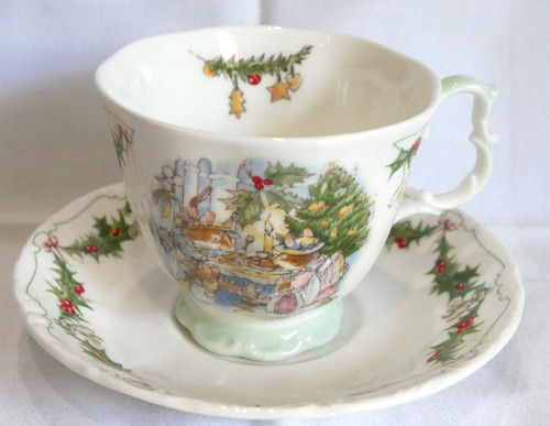 Lovely royal doulton merry - lovely,