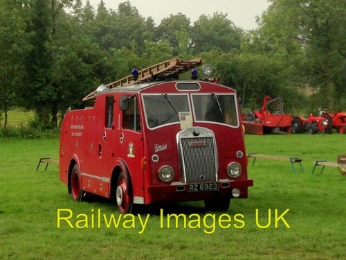 Photo dennis fire engine - photo,
