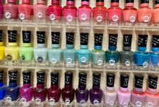Sally Hansen MIRACLE GEL  Nail polish - NO UV LAMP REQUIRED -  New + FREE POST