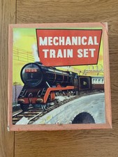 Vintage Brimtoy O gauge clockwork work passenger set in very good condition 