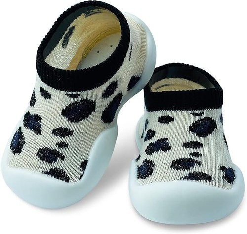 Baby toddlers first walking - first,