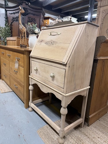 Small oak bureau - small,