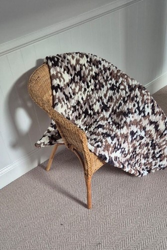 Hand knit chunky blanket - hand,