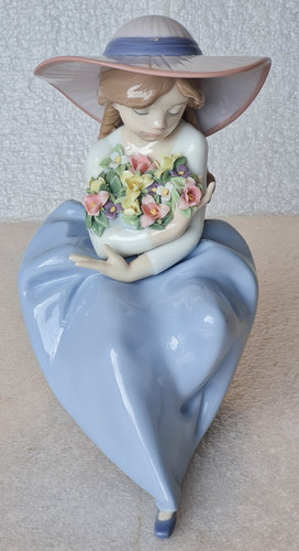 Lladro porcelain fragrant - fragrant, bouq