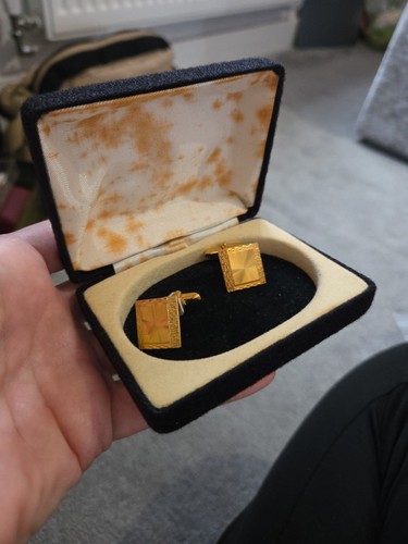 Vintage gold tone cufflinks - vintage,