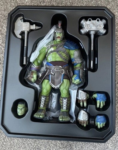 Mezco toys hulk marvel thor - mezco,