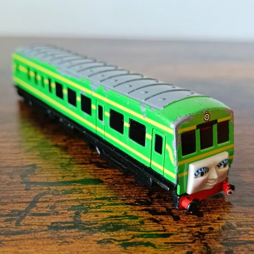 Vintage daisy ertl - vintage,