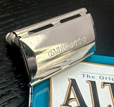 Vintage Gillette Travel Tech