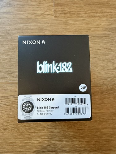 Nixon blink 182 smiley - x,