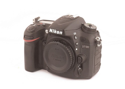 Nikon d7100 digital - nikon,