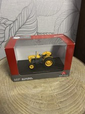 Universal Hobbies 1.32 Massey Ferguson 35x Industrial