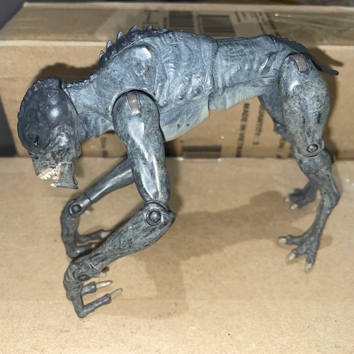 Primeval future predator grey - primeval,