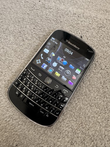 Blackberry bold 9900 unlocked - blackberry,
