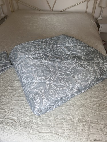 King size quilted bed - size,