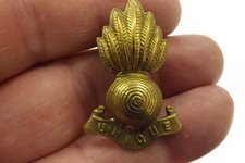 MILITARY BADGE ROYAL ARTILLERY