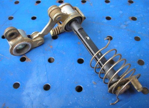 Carburettor throttle shaft - carburettor,