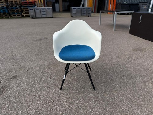 Vitra eames upholstered - vitra,