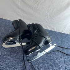 Black Risport ice skates, size