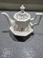 Eternal Beau Teapot 2 pint