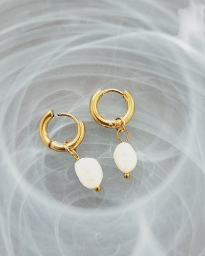 New gold tone - , dangle