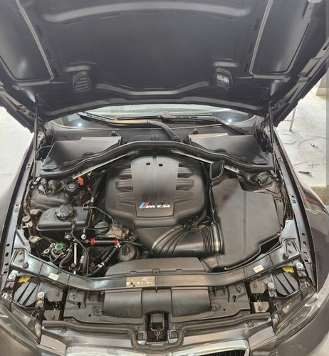 E90 breaking bmw m3 - breaking,