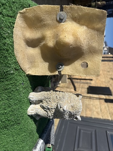 Latex and fiberglass mould - and,