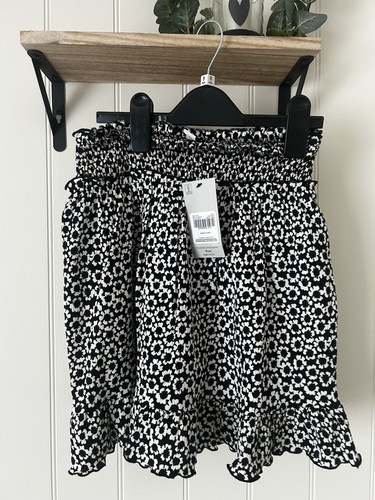 Girls skirt age new - 10, with