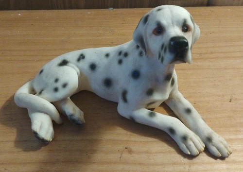 Retro resin laying - laying, dalmatian