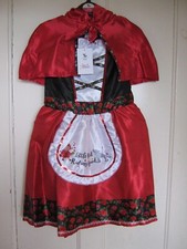  TU LITTLE RED RIDING HOOD