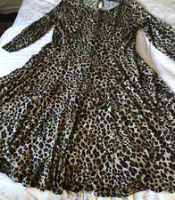 BNWOT Nina Leonard Leopard