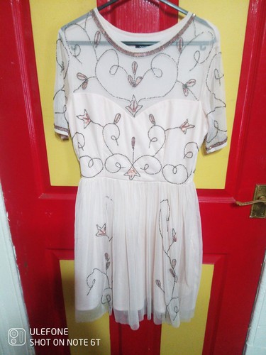 New tags boohoo dress size - no,