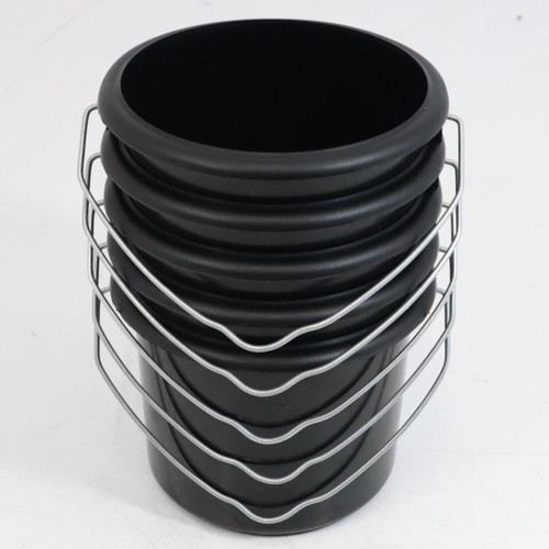 Litre plastic paint - paint, kettles
