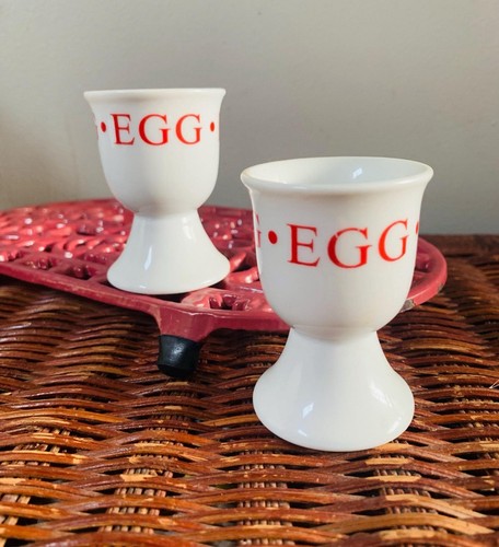 Retro ceramic egg cups - x,