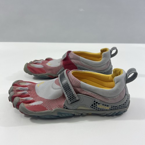 Vibram five fingers - five,