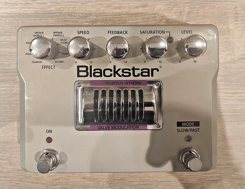 Modulation guitar pedal - guitar,