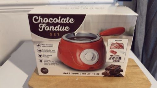 Chocolate fondue set - chocolate,