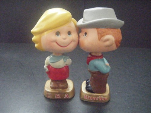 Usa paper mache nodder bobble - paper,