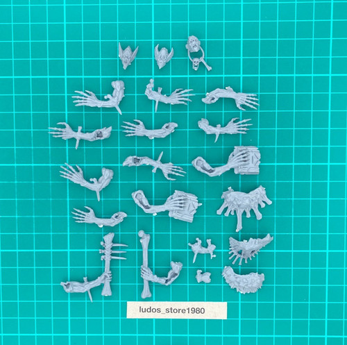 Crypt horrors heads arms job - horrors,
