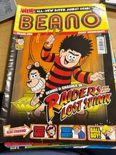 BEANO COMIC MAGAZINE DENNIS