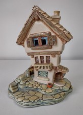 Pendelfin Castle Tavern Figurine Hand Crafted Sculpture Made in England