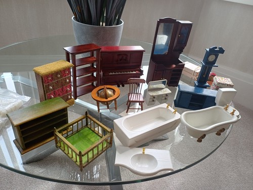 Vintage dolls house furniture - ,