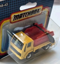 MATCHBOX FORD CARGO SKIP TRUCK