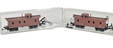 Set of 2 x Micro-Trains N Scale Missouri Pacific 34 Wood Caboose 50160 875 R 882