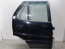 REAR RIGHT DOOR / NEGRO /