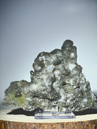 Aesthetic double sided - sided, calcite