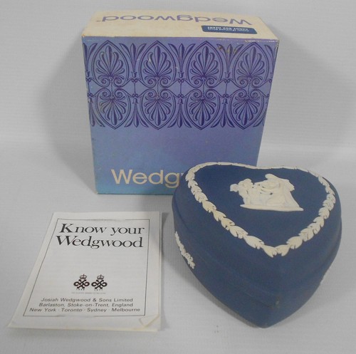 Wedgwood heart shaped - shaped, lidded